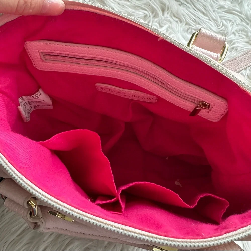 Betsey Johnson pink crossbody purse